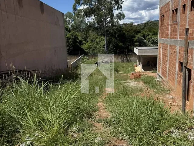 Terreno com 400m², à venda, no bairro Pinhal em Cabreúva