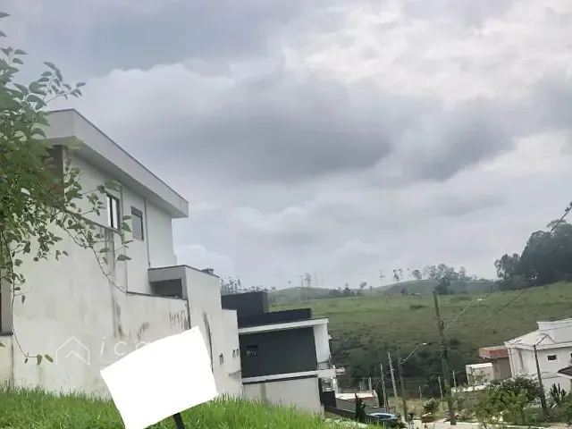 Terreno com 347m², à venda, no bairro Condomínio Residencial Mantiqueira em São José dos Campos