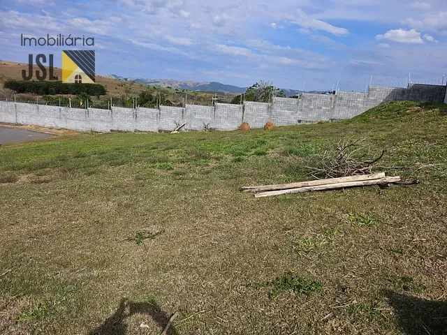 Terreno com 300m², à venda, no bairro Bairro Do Grama em Caçapava