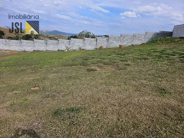 Terreno com 300m², à venda, no bairro Bairro Do Grama em Caçapava
