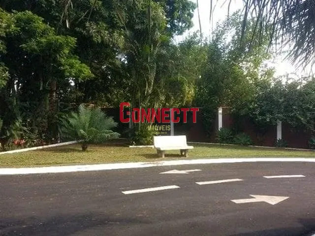 Terreno com 988m², à venda, no bairro Vila Cristal em Brodowski