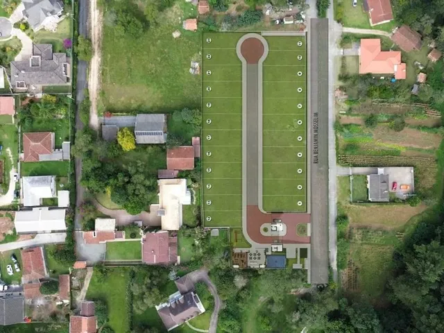 Terreno à venda, no bairro Santa Felicidade em Curitiba