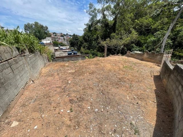 Terreno com 259m², à venda, no bairro Jardim Itapevi em Itapevi