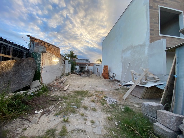 Terreno com 211m², à venda, no bairro Areal em Pelotas