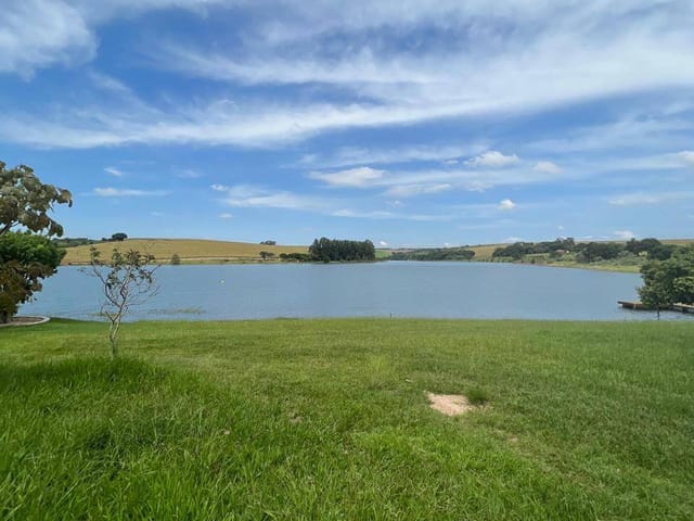 Terreno com 3000m², à venda, no bairro Jurumirim em Itaí
