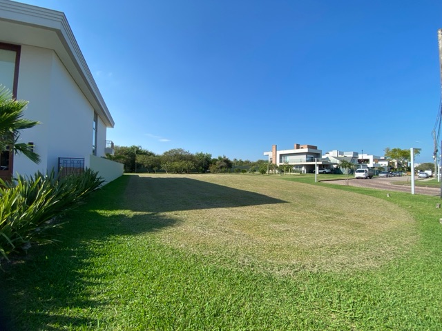 Terreno com 560m², à venda, no bairro São Gonçalo em Pelotas