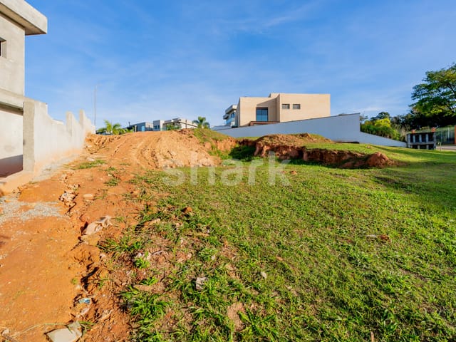 Terreno com 650m², à venda, no bairro Alphaville em Santana de Parnaíba