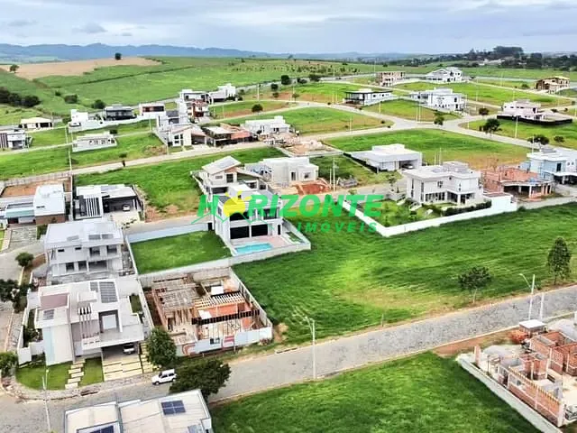 Terreno com 540m², à venda, no bairro Parque Residencial Maria Elmira em Caçapava