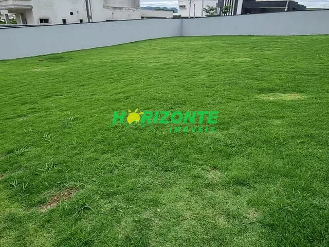 Terreno com 540m², à venda, no bairro Parque Residencial Maria Elmira em Caçapava