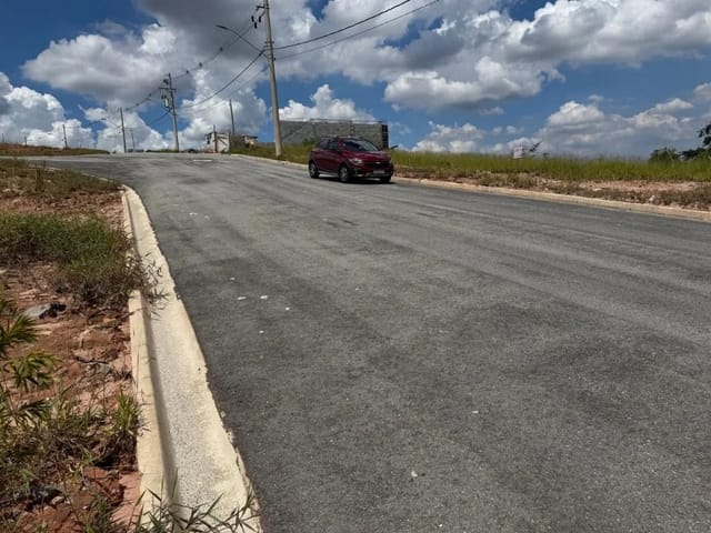 Terreno com 175m², à venda, no bairro Parque Santa Tereza em Jandira