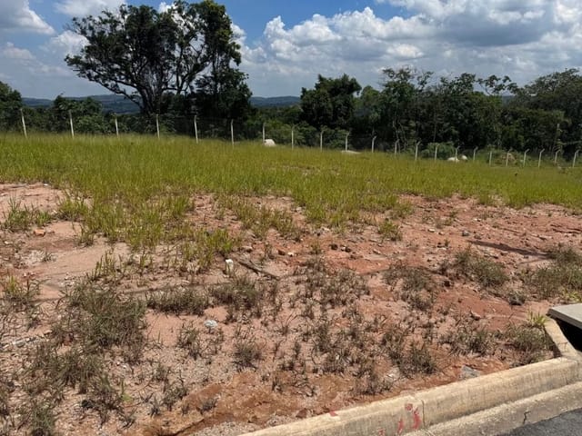 Terreno com 175m², à venda, no bairro Parque Santa Tereza em Jandira