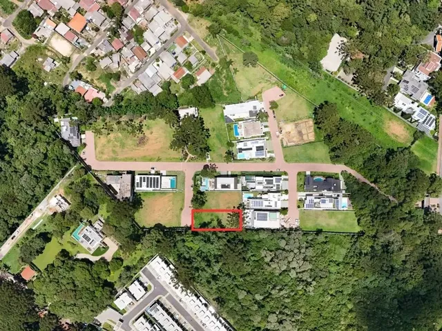 Terreno à venda, no bairro Santa Felicidade em Curitiba
