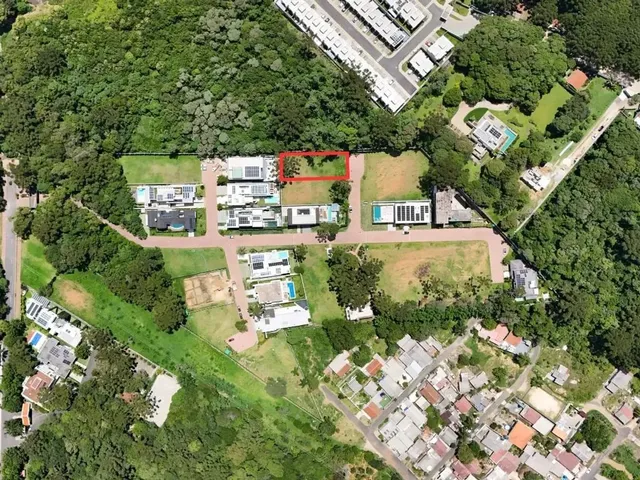 Terreno à venda, no bairro Santa Felicidade em Curitiba
