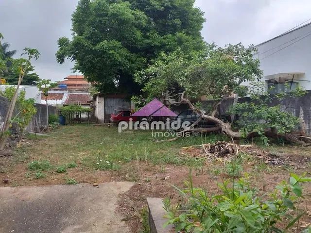 Terreno com 667m², à venda, no bairro Jardim São Dimas em São José Dos Campos