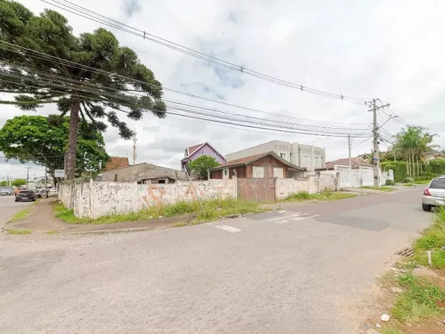 Terreno à venda, no bairro Santa Felicidade em Curitiba