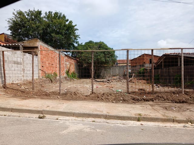 Terreno com 300m², à venda, no bairro Loteamento Residencial Andrade em Pindamonhangaba