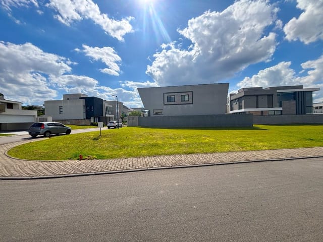 Terreno à venda, no bairro São Braz em Curitiba
