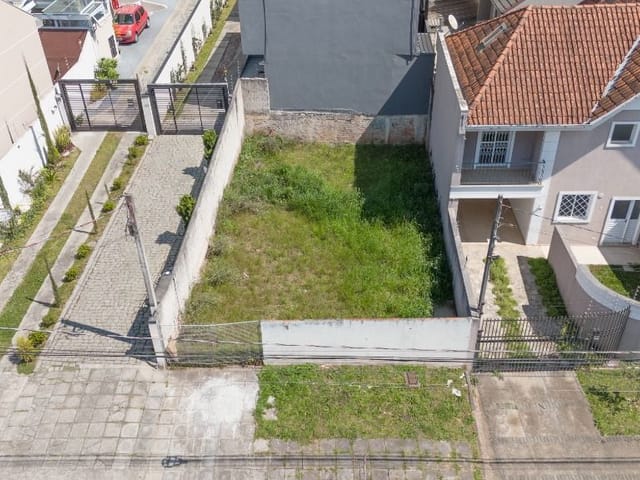 Terreno à venda, no bairro Santa Felicidade em Curitiba