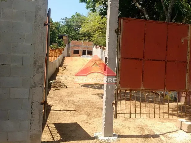 Terreno com 467m², à venda, no bairro Jardim S Herminia em São José dos Campos