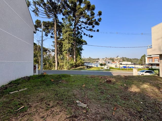 Terreno à venda, no bairro Santa Cândida em Curitiba