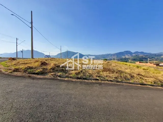 Terreno com 281m², à venda, no bairro Veredas da Serra em Andradas