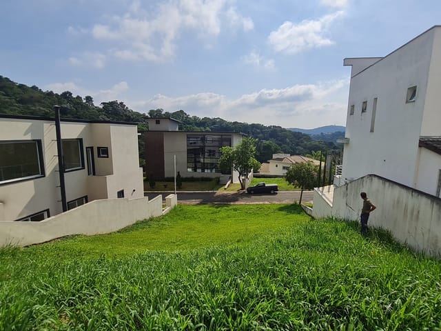Terreno com 364m², à venda, no bairro Alphaville em Santana de Parnaíba
