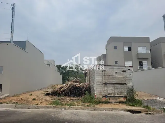Terreno com 343m², à venda, no bairro Moradas Dos Passaros em Andradas