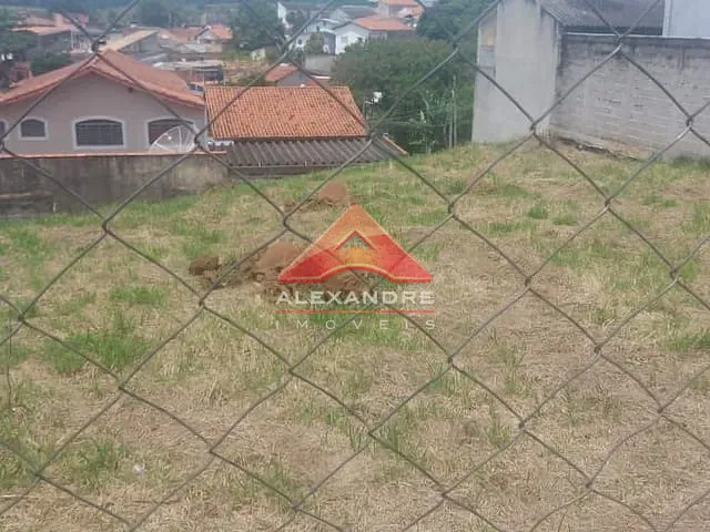 Terreno com 657m², à venda, no bairro Jardim Souto em São José dos Campos