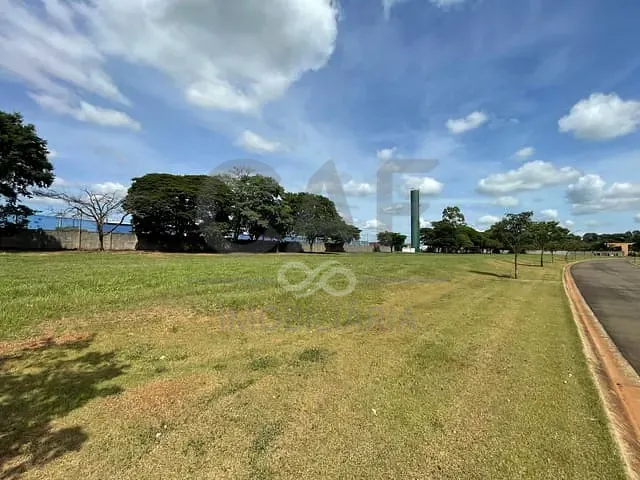 Terreno com 845m², à venda, no bairro Residencial Haras Patente em Jaguariúna