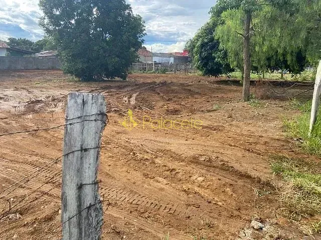 Terreno com 206m², à venda, no bairro Piracangaguá (Chácara Flórida) em Taubaté