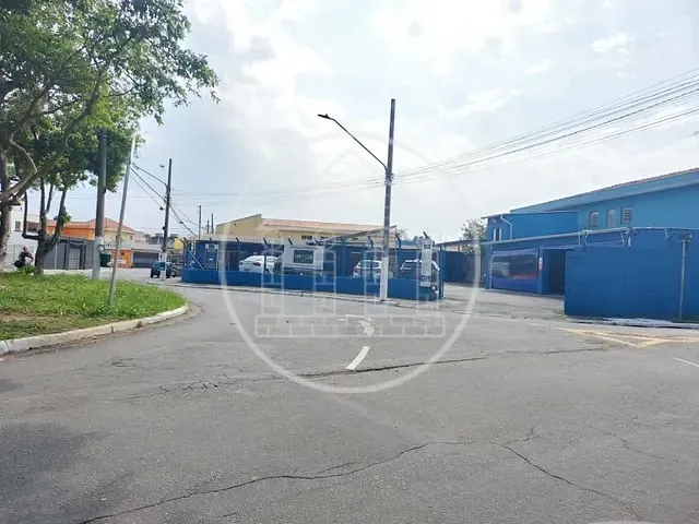 Terreno com 487m², à venda, no bairro Jardim dos Lagos em São Paulo
