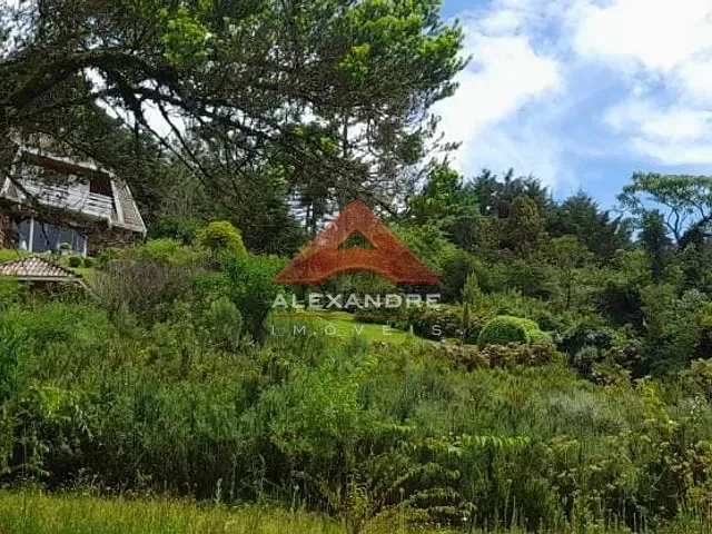 Terreno com 1000m², à venda, no bairro J Andira em Campos do Jordão