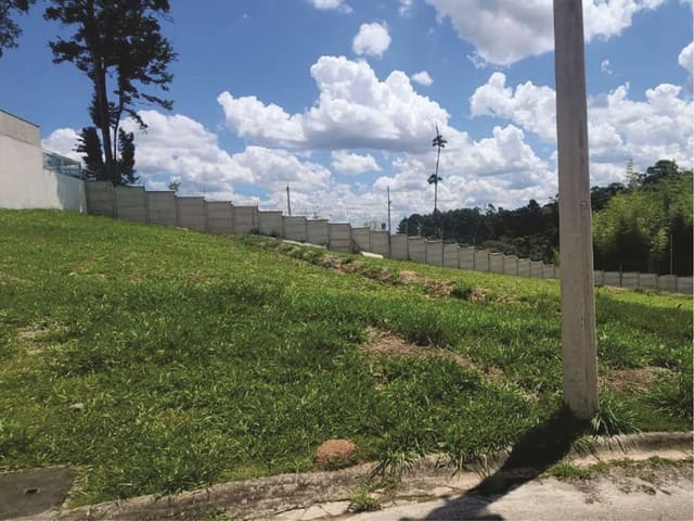 Terreno com 241m², à venda, no bairro Granja Viana em Cotia