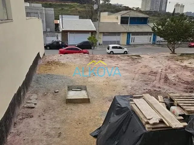 Terreno com 175m², à venda, no bairro Portal dos Pássaros em São José dos Campos