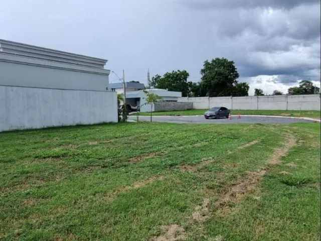Terreno com 320m², à venda, no bairro Jardim Imperial em Cuiabá