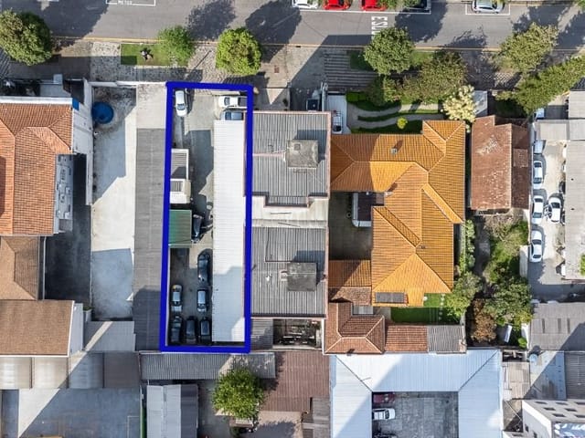 Terreno à venda, no bairro Centro em Curitiba