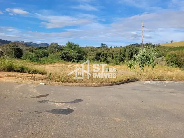 Terreno com 204m², à venda, no bairro Parque São Cristovão em Andradas