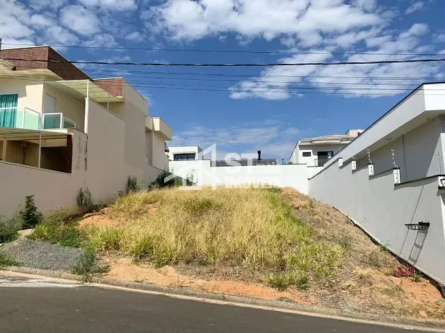 Terreno com 300m², à venda, no bairro Jardim Mantiqueira II em Andradas