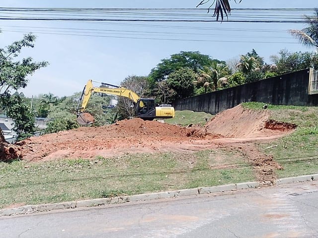 Terreno com 2019m², à venda, no bairro Alphaville em Barueri