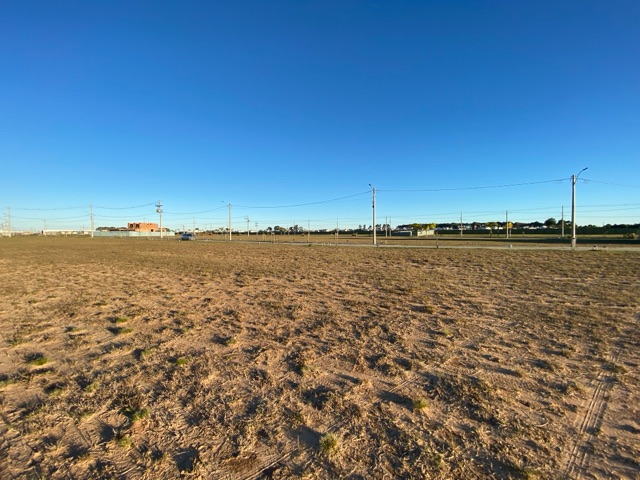Terreno com 300m², à venda, no bairro Laranjal em Pelotas