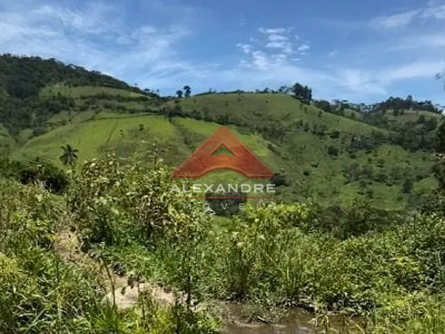 Terreno com 108900m², à venda, no bairro Paiol Grande em São Bento do Sapucaí