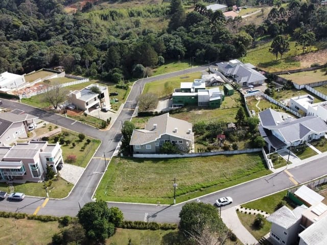 Terreno à venda, no bairro Vila Torres I em Campo Largo