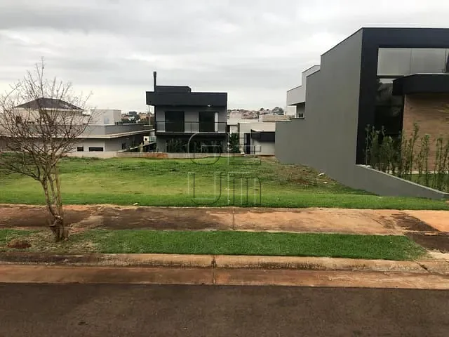 Terreno com 259m², à venda, no bairro Parque Tauá em Londrina