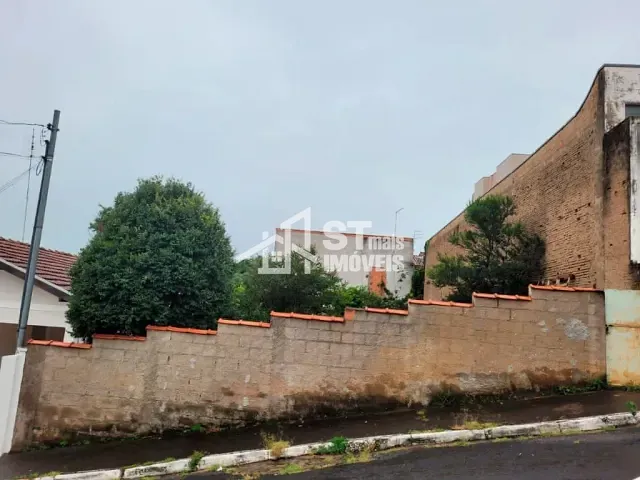 Terreno com 275m², à venda, no bairro Jardim América em Andradas