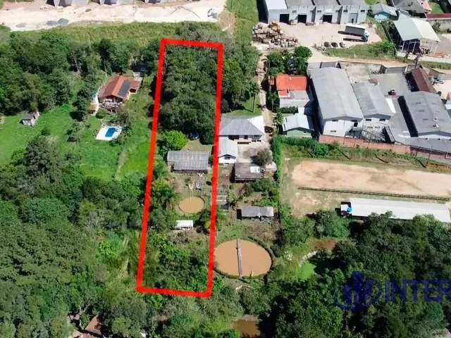 Terreno à venda, no bairro Centro em Campo Magro