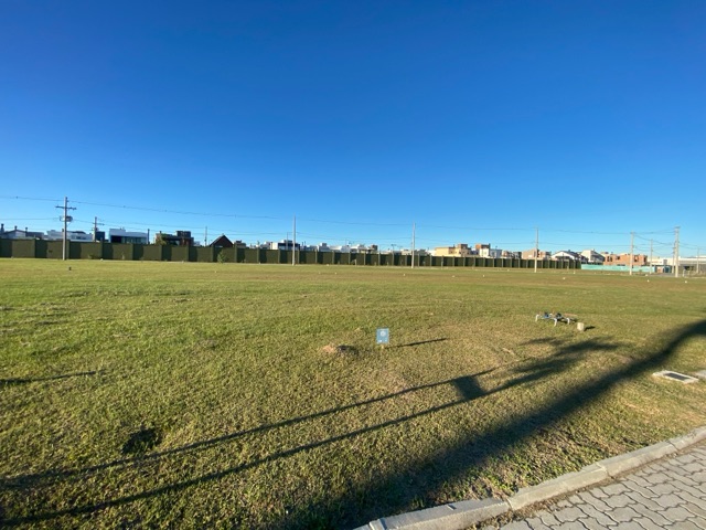 Terreno com 293m², à venda, no bairro Laranjal em Pelotas