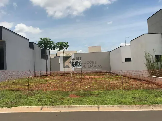 Terreno com 300m², à venda, no bairro Jardim Residencial Dona Lucilla em Indaiatuba