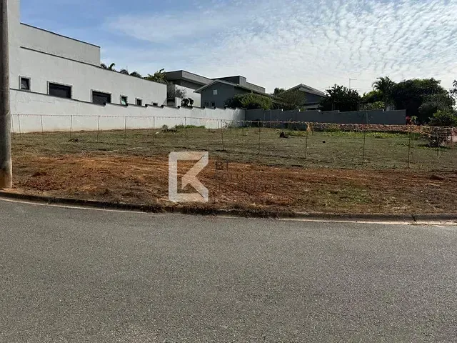 Terreno com 748m², à venda, no bairro Jardim dos Lagos em Indaiatuba