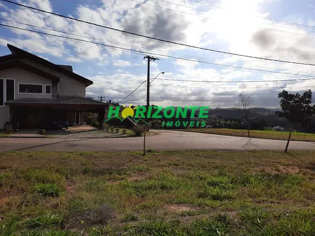 Terreno com 1080m², à venda, no bairro Tapanhão em Jambeiro