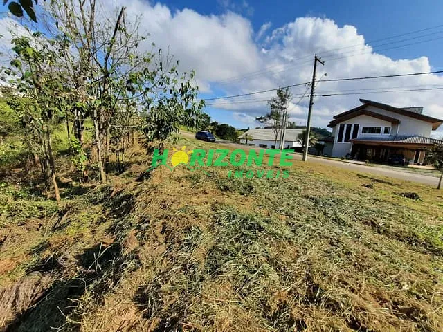 Terreno com 1080m², à venda, no bairro Tapanhão em Jambeiro